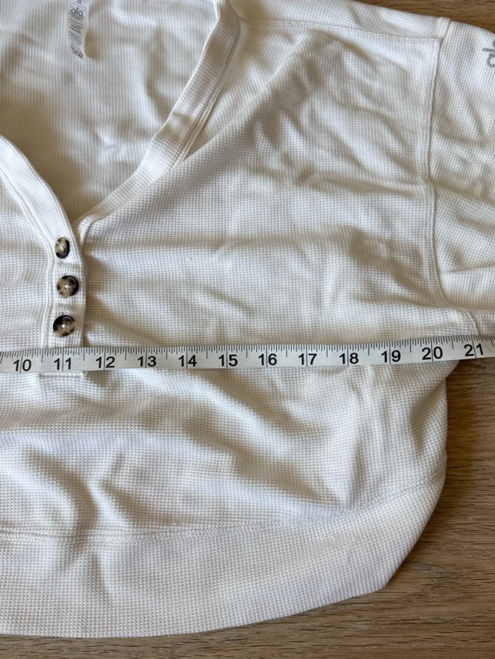 Alo Yoga White Cropped Henley Soft Thermal Top Small - Picture 2 of 6
